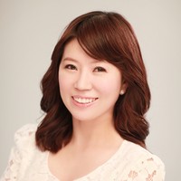 Christine Lee Image