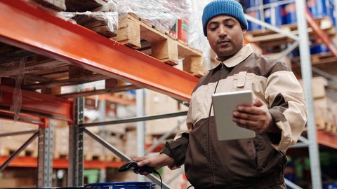Become the DC expert: Warehouse Management in Logistics & SC