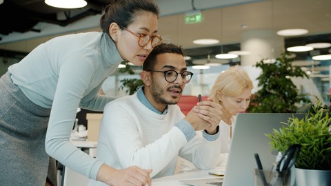 10 Ways to Be a Great Team Player in Challenging Times