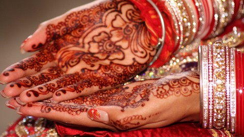 Learn The Art of Henna From The Comfort of Your  Home.